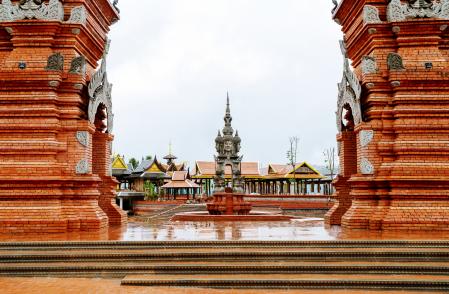 Shwedagon Pagoda in Xishuangbanna, China