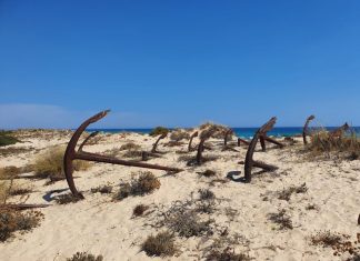 Barril beach and the anchor cemetery