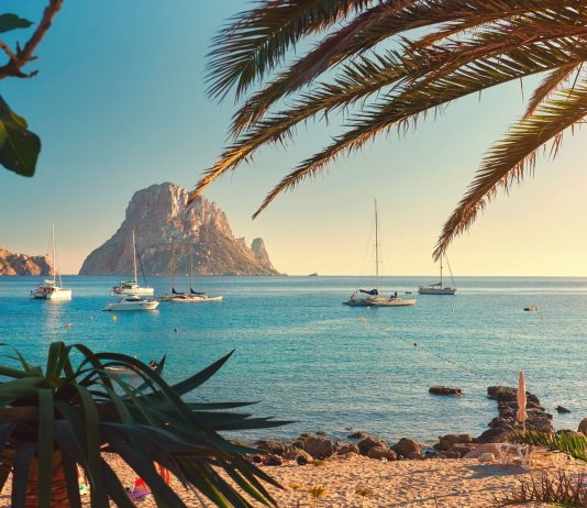 Coastal towns with good temperatures in September to continue enjoying the beach