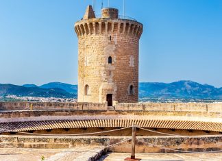 5 secrets of the unique Bellver Castle in Palma