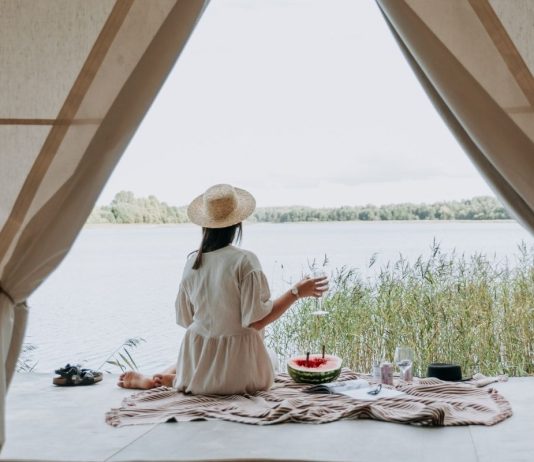 Ten essential items to go camping