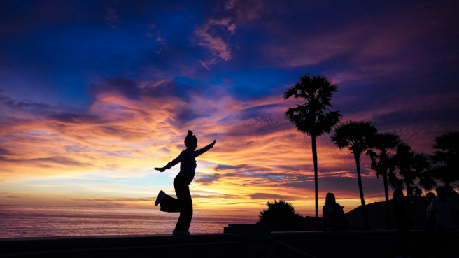 Night sky on the Thai coast.