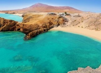 Lanzarote, from beach to beach