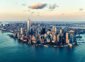 Super New York: a journey in the footsteps of superheroes