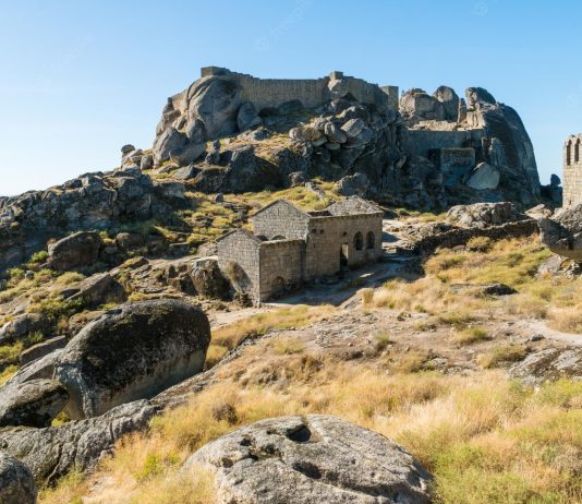 Monsanto and its castle, the International Tagus