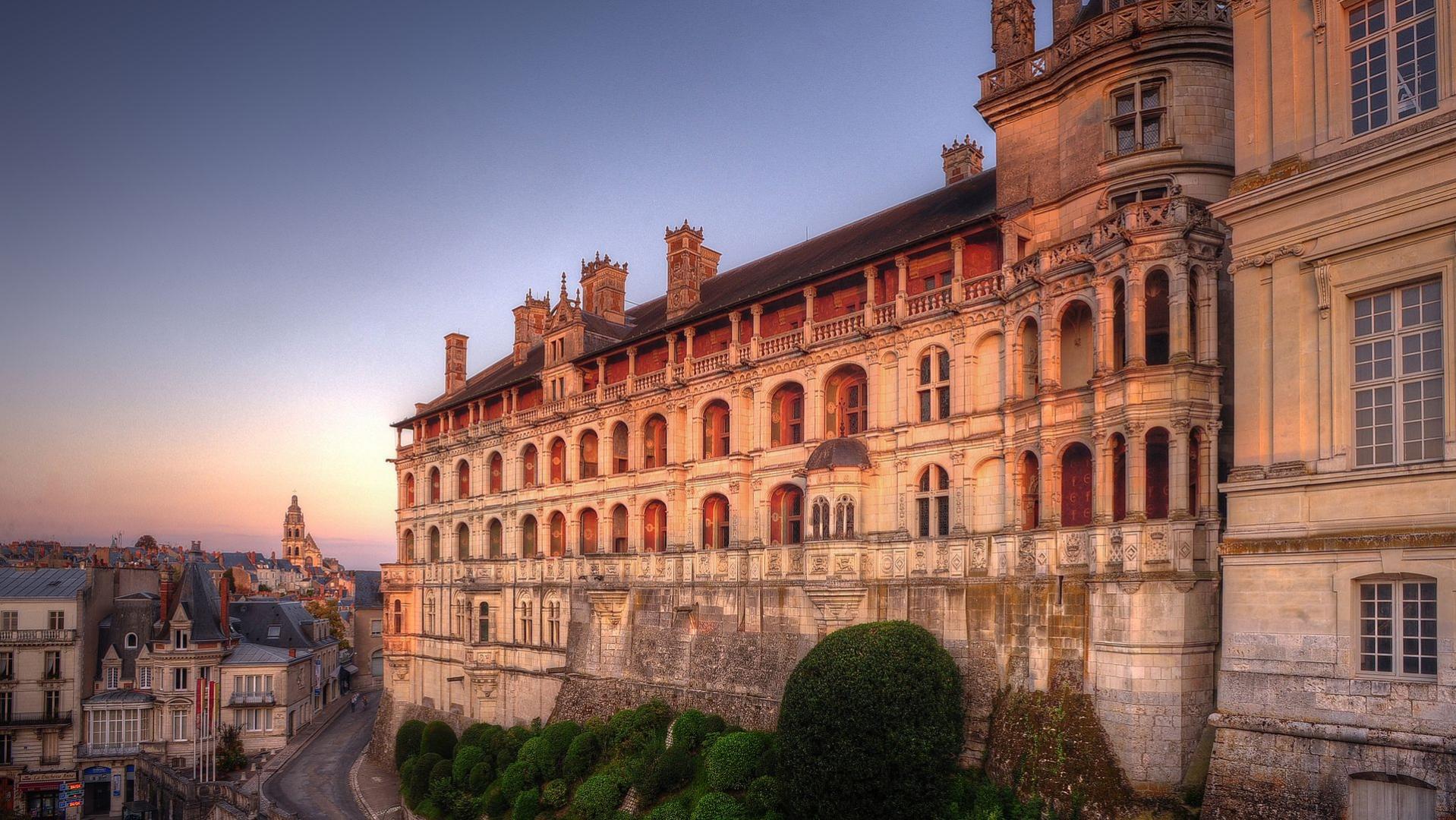 royal-castle-of-blois.jpg