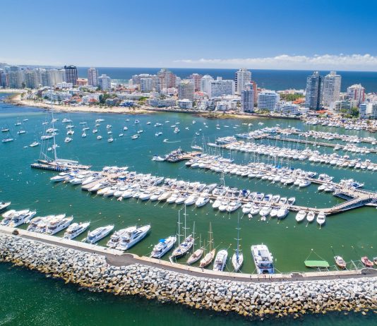 Uruguay: fun in Montevideo and relaxation in Canelones