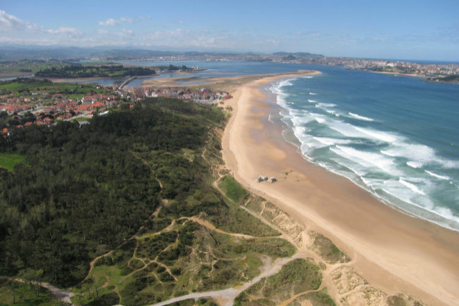 Somo beach in Cantabria, northern Spain.