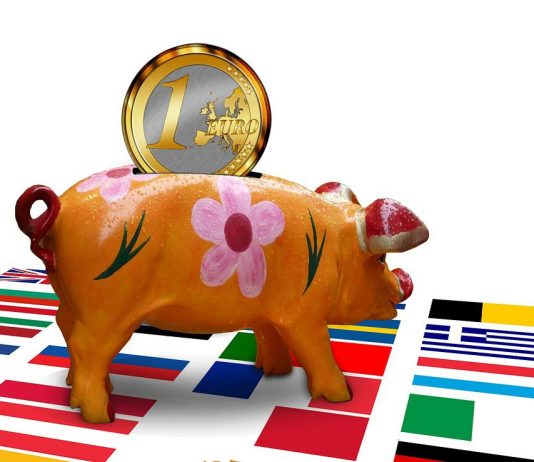 22 tricks to travel with little money