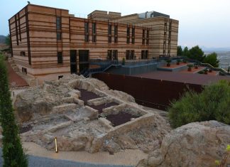 Lorca, in the city on the edge