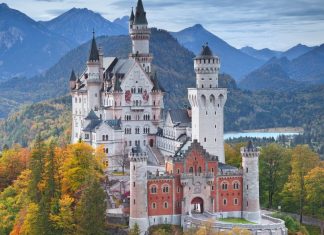 25 Wonderful Things About Neuschwanstein Castle – The Castle Of The Mad King