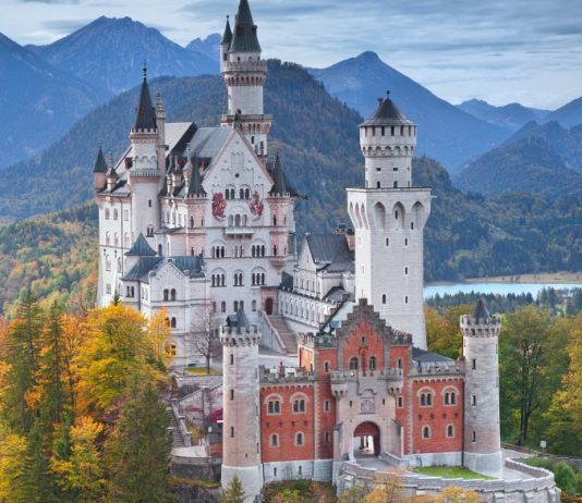 25 Wonderful Things About Neuschwanstein Castle – The Castle Of The Mad King