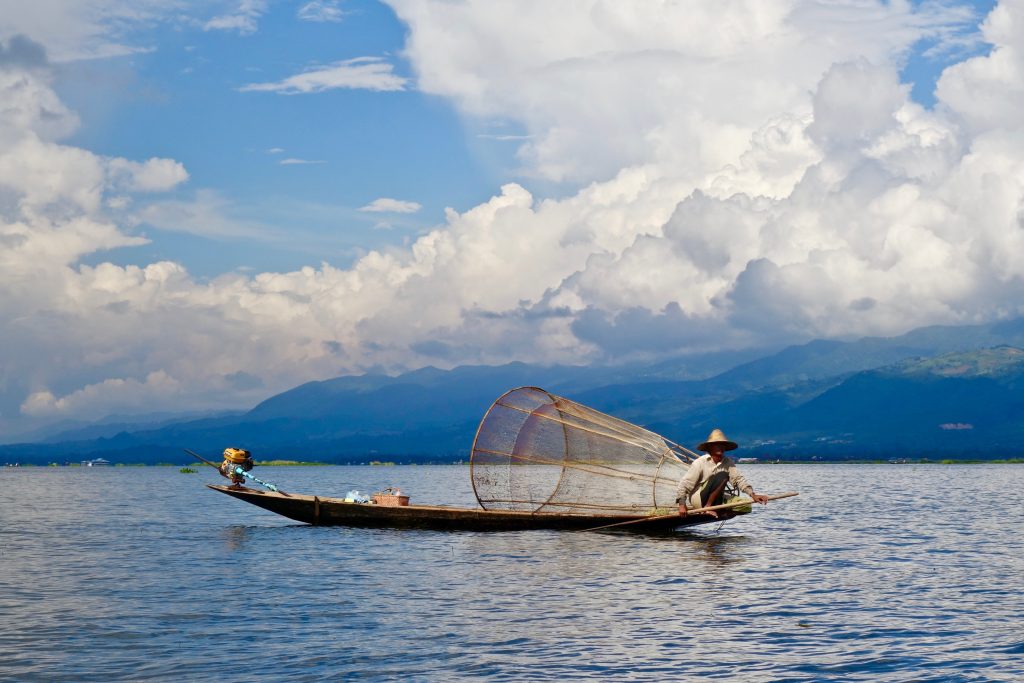 Traditional Outrigger Canoe Valentine's Day Trip on Inle Lake