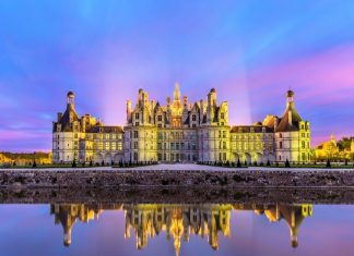 Top 10 largest castles in the world