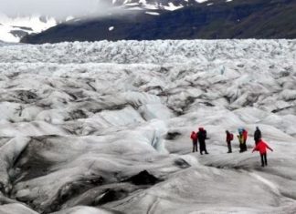 What to bring in a suitcase to Iceland
