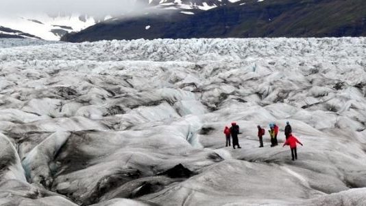 What to bring in a suitcase to Iceland